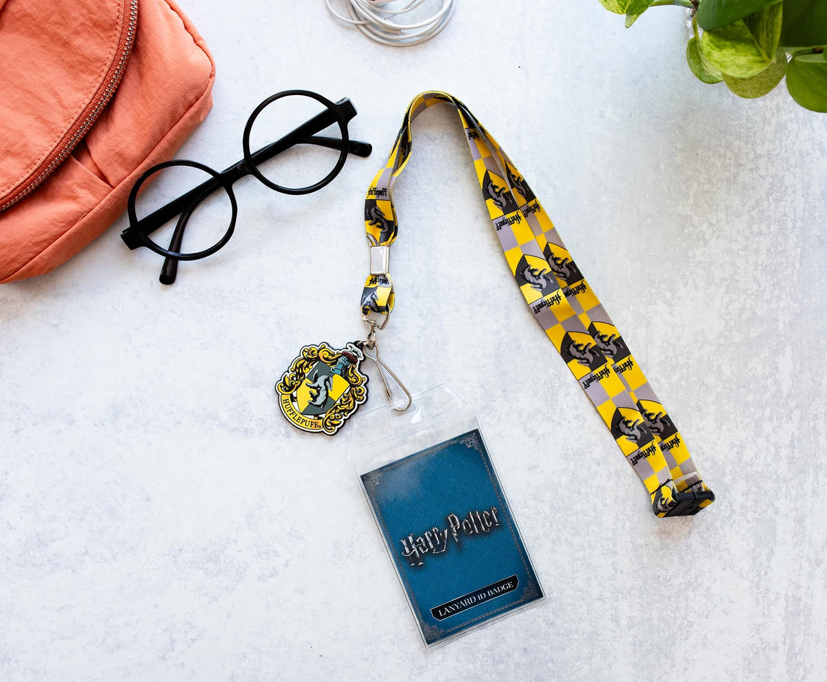 Harry Potter Hufflepuff 22-Inch Lanyard With ID Badge Holder And Logo Charm
