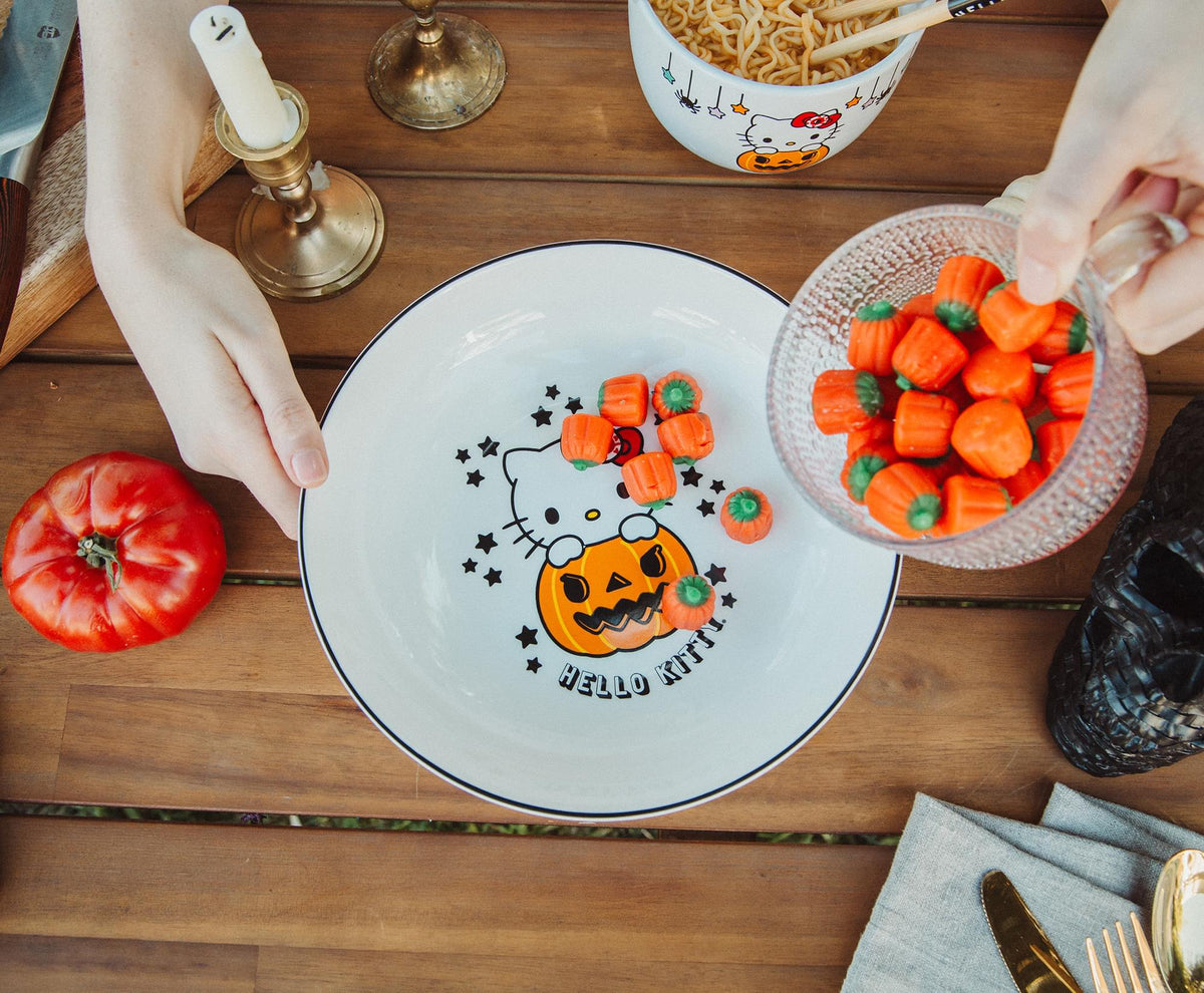 Sanrio Hello Kitty Pumpkin Boo 9-Inch Ceramic Coupe Dinner Bowl