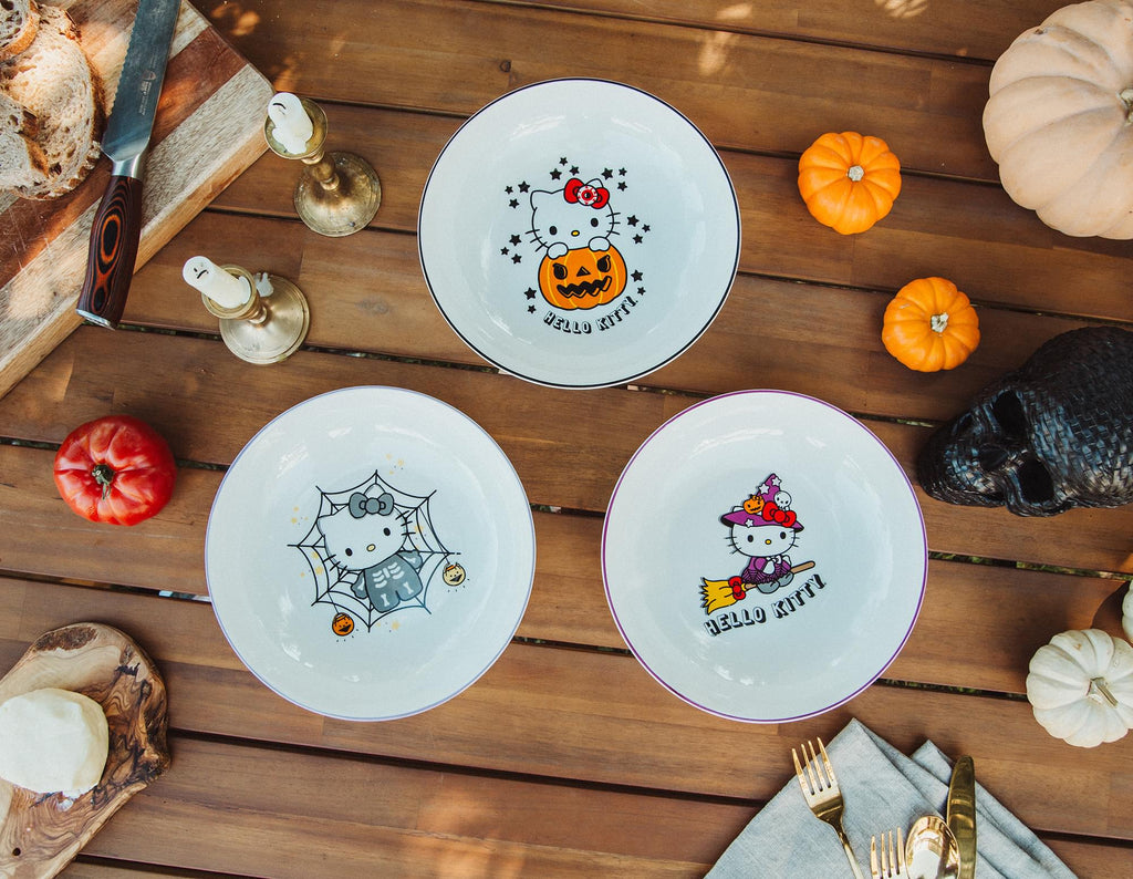 Sanrio Hello Kitty Pumpkin Boo 9-Inch Ceramic Coupe Dinner Bowl