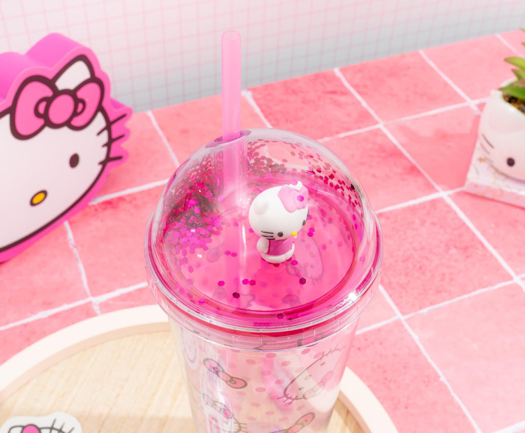 Sanrio Hello Kitty 24-Ounce Confetti Carnival Cup With Dome Lid and Straw
